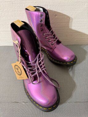 Dr. Martens 1460 PASCAL PRYSM Pink Iridescent Ankle Boots RARE FIND